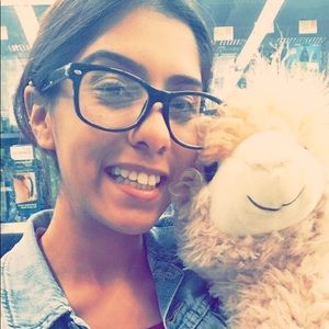 Meet your Posher, Isabel